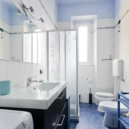 Appartement Crocetta & Porta Nuova Colourful Flat *