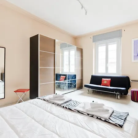 Apartamento Crocetta & Porta Nuova Colourful Flat Turín