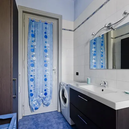 Crocetta & Porta Nuova Colourful Flat Apartamento *